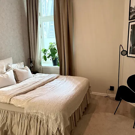 Elegant With A Location In Apartment